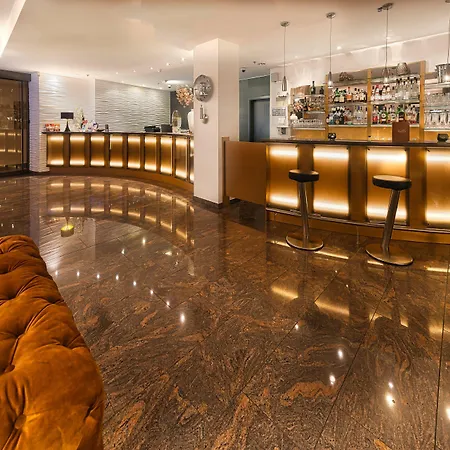 Isar-residenz Hotell 4*