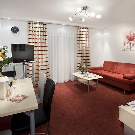 Hotell Isar-residenz 4*